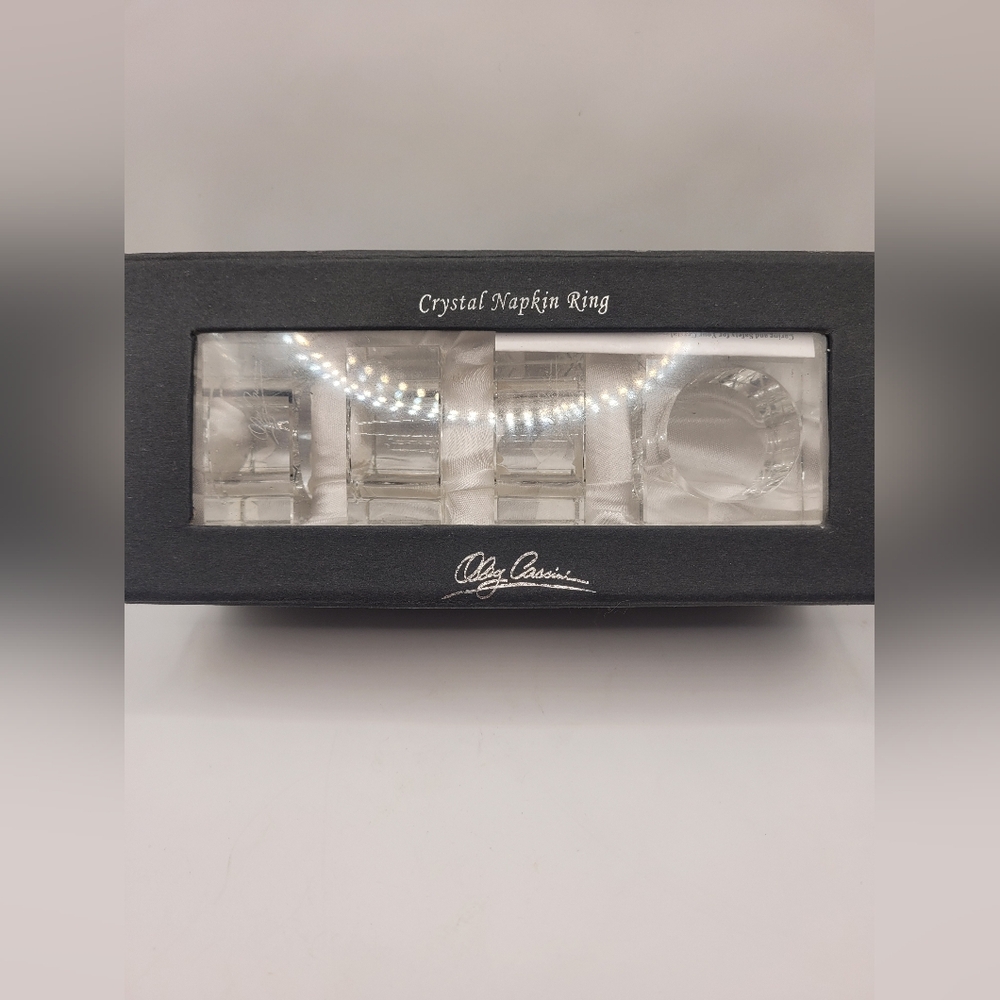 Oleg Cassini Crystal Napkin Ring Set